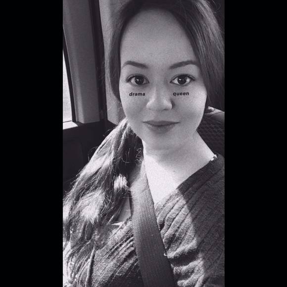 Meet your Posher, Kristen - Picture 1 of 1